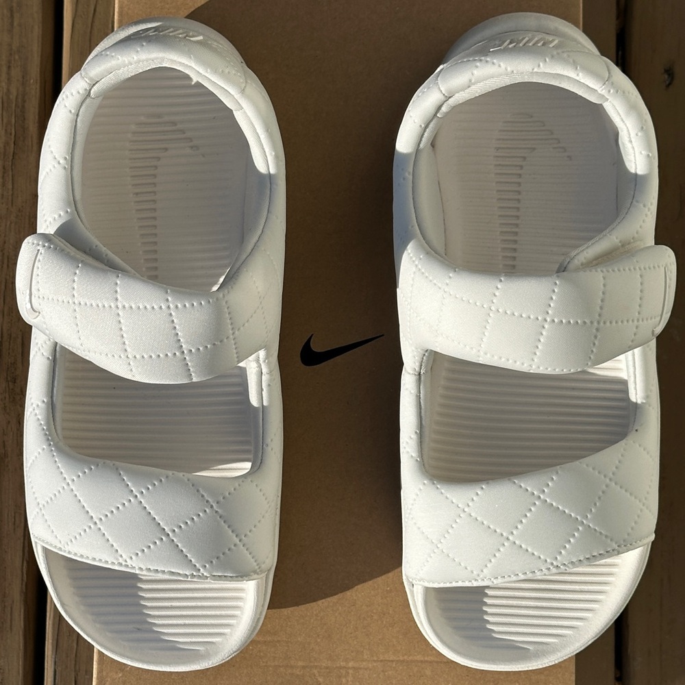 Womens Nike Calm Recovery Plush Casual Sandal Slides Beige - Womens 9 NEW - Picture 3 of 9